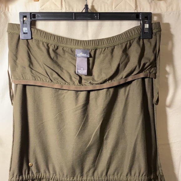 Cute, long halter top w/ built in bralette. - Picture 9 of 10